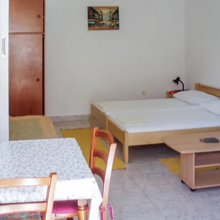 Amazing In Apartman Omisalj